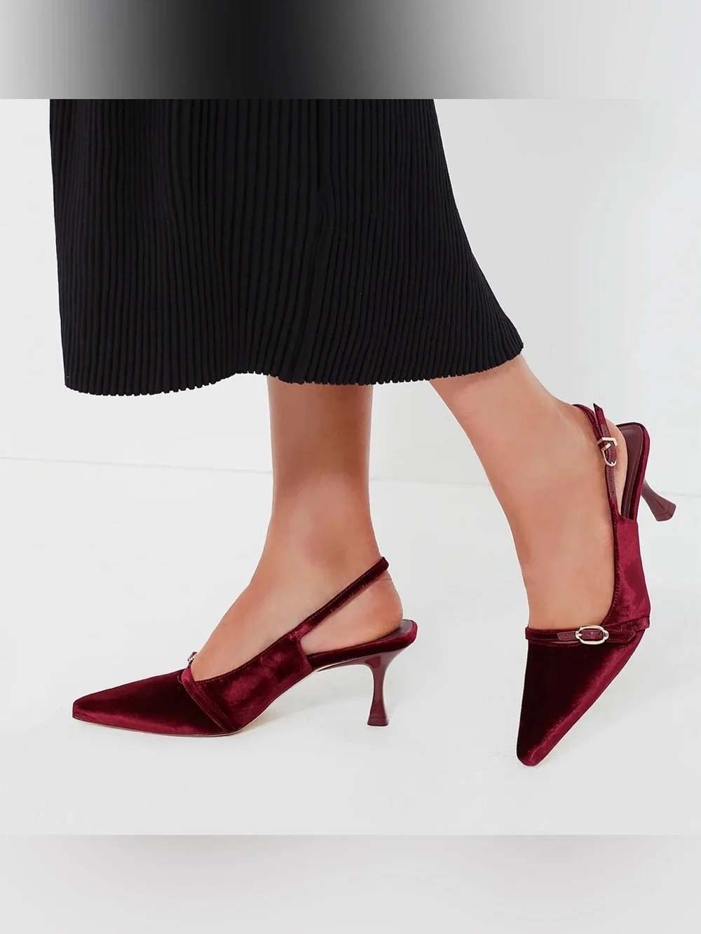 NWOT Larroude Size 7 Ines Wine Velvet Slingback Pointed-Toe Heels Burgundy